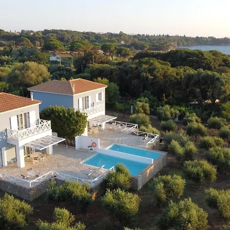 Holiday home Betty's